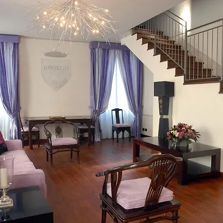 מלון Castello Di Pontebosio Luxury 4*