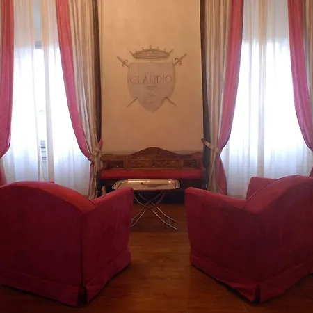 מלון Castello Di Pontebosio Luxury 4*