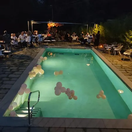 Castello Di Pontebosio Luxury מלון