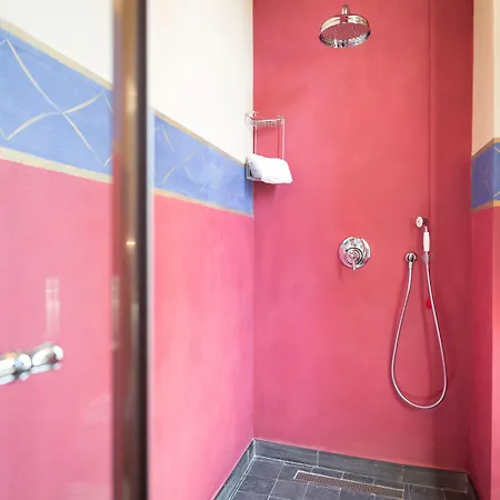 蒙迪果西奥城堡豪华度假酒店 Licciana Nardi